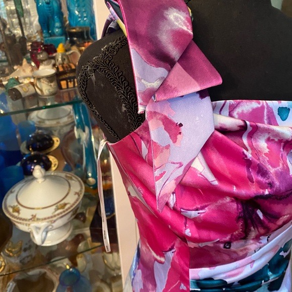 Kay Unger silk dress size 6 lined excellent condition - Picture 4 of 8